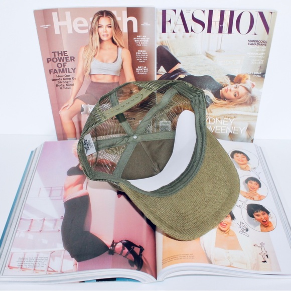 BOYS LIE Corduroy SnapBack Cap - Picture 4 of 4